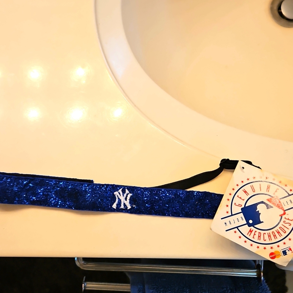 New York Yankee adjustable headband